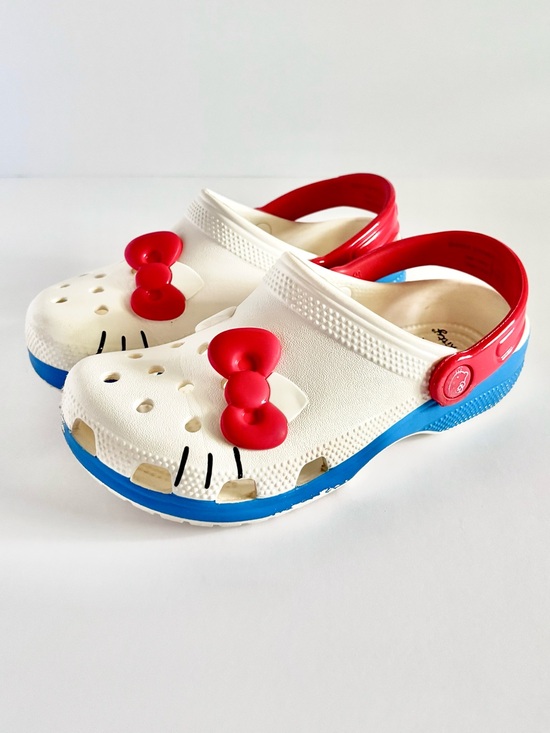 CROCS Other - Crocs x Sanrio Hello Kitty Classic Clog Kids/Youth/Big Kids J2 Cream/Red GUC